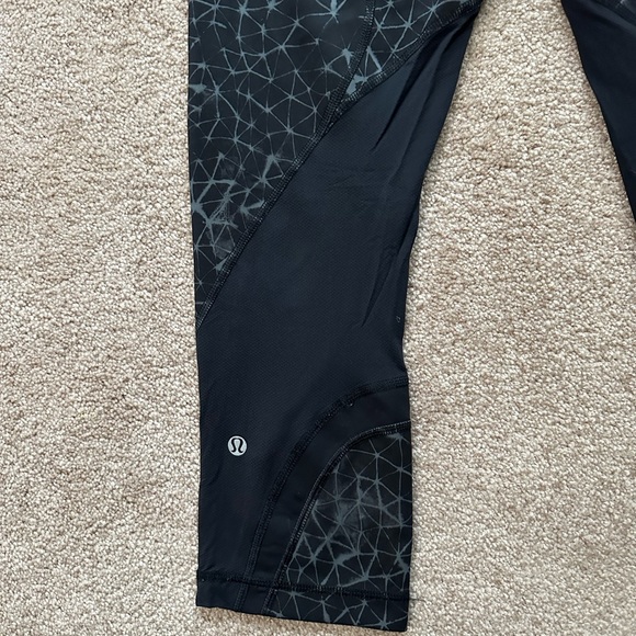 Lululemon Run: Inspire Crop II - Picture 11 of 11